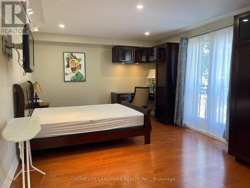 35 Gardiner Road E, Toronto, ON - Indoor Photo Showing Bedroom