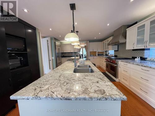 35 Gardiner Road E, Toronto, ON - Indoor Photo Showing Kitchen With Double Sink With Upgraded Kitchen
