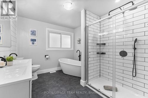 25 Frontenac Crescent, Deep River, ON - Indoor Photo Showing Bathroom