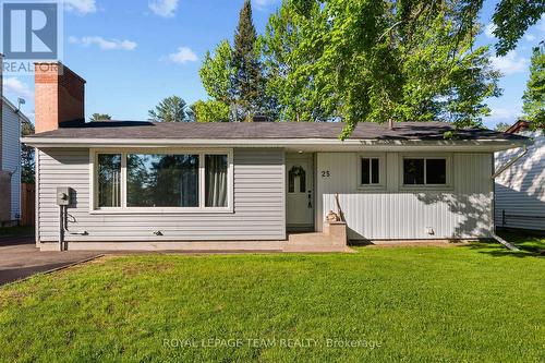 25 Frontenac Crescent, Deep River, ON 