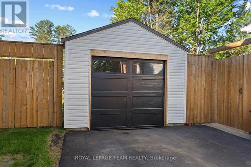 25 Frontenac Crescent, Deep River, ON 
