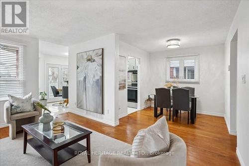 148 Adele Crescent, Oshawa, ON - Indoor Photo Showing Living Room