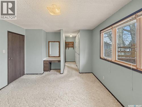 231 Elliott Place, Swift Current, SK - Indoor Photo Showing Other Room