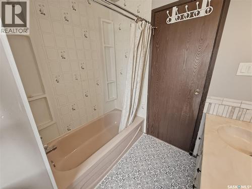 231 Elliott Place, Swift Current, SK - Indoor