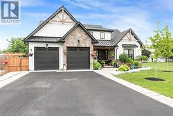 253 CENTRAL Avenue Grimsby, ON L3M 1X6