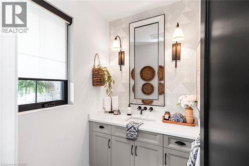 Bathroom - 253 Central Avenue, Grimsby, ON 