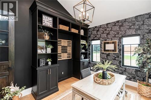 253 Central Avenue, Grimsby, ON 