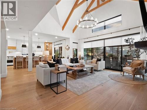 253 Central Avenue, Grimsby, ON 