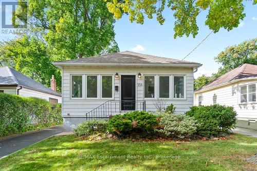 135 DEANE AVENUE  Oakville (Co Central), ON L6K 1N2