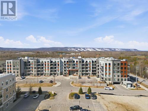 125 - 4 KIMBERLY LANE  Collingwood, ON L9Y 5T6