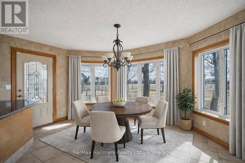 Breakfast room(virtually staged) - 232 Eighth Road E, Hamilton, ON 