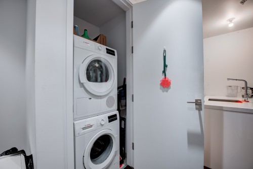 Laundry - 1105-1188 Av. Union, Montréal (Ville-Marie), QC - Indoor Photo Showing Laundry Room