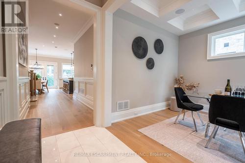 385 Pine Cove Road, Burlington, ON - Indoor