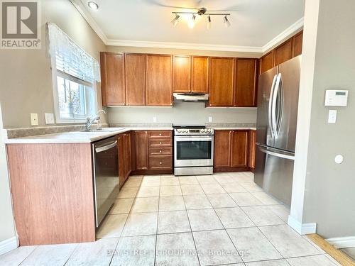 5218 Garland Crescent, Burlington, ON - Indoor Photo Showing Kitchen