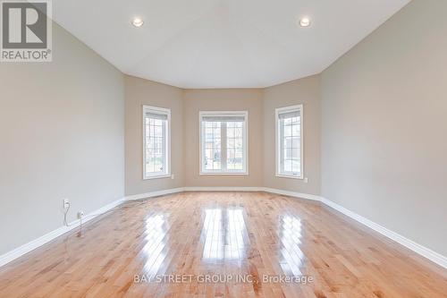 5218 Garland Crescent, Burlington, ON - Indoor Photo Showing Other Room