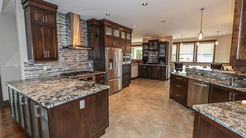100 Forest Crowne Crescent, Kimberley, BC - Indoor Photo Showing Kitchen With Upgraded Kitchen