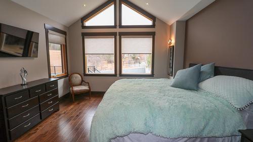 100 Forest Crowne Crescent, Kimberley, BC - Indoor Photo Showing Bedroom