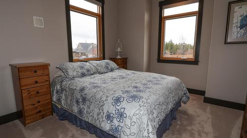 100 Forest Crowne Crescent, Kimberley, BC - Indoor Photo Showing Bedroom
