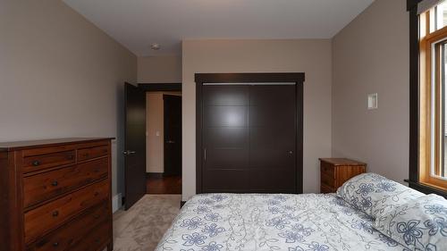 100 Forest Crowne Crescent, Kimberley, BC - Indoor Photo Showing Bedroom