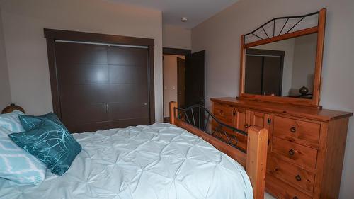 100 Forest Crowne Crescent, Kimberley, BC - Indoor Photo Showing Bedroom