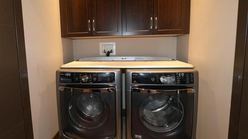 100 Forest Crowne Crescent, Kimberley, BC - Indoor Photo Showing Laundry Room
