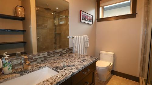 100 Forest Crowne Crescent, Kimberley, BC - Indoor Photo Showing Bathroom