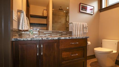 100 Forest Crowne Crescent, Kimberley, BC - Indoor Photo Showing Bathroom