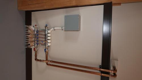 100 Forest Crowne Crescent, Kimberley, BC - Indoor Photo Showing Other Room