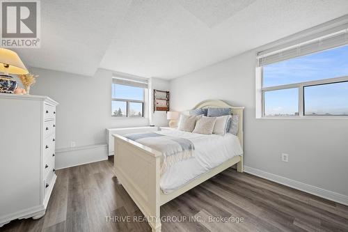 803 - 600 Talbot Street, London East (East F), ON - Indoor Photo Showing Bedroom