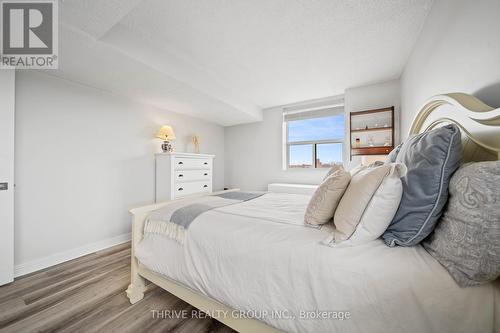 803 - 600 Talbot Street, London East (East F), ON - Indoor Photo Showing Bedroom