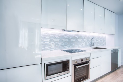 Kitchen - 1704-1188 Av. Union, Montréal (Ville-Marie), QC - Indoor Photo Showing Kitchen With Upgraded Kitchen