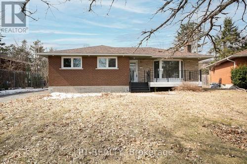 2317 ELMIRA DRIVE  Ottawa, ON K2C 1H3