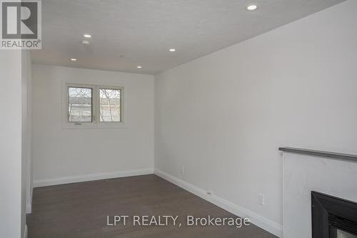 2317 Elmira Drive, Ottawa, ON - Indoor Photo Showing Other Room