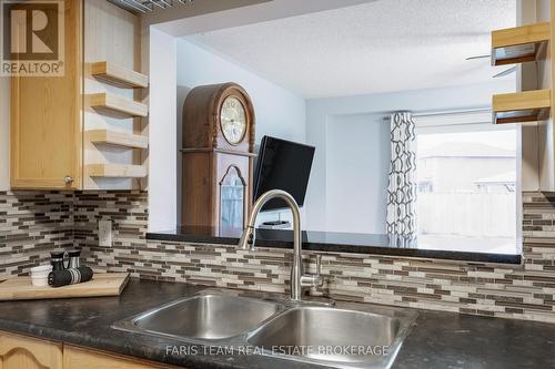 47 Bibby Court, Barrie, ON - Indoor Photo Showing Kitchen With Double Sink