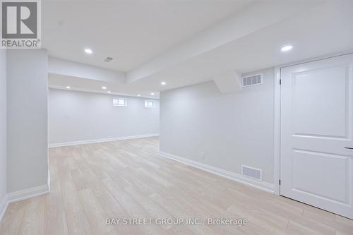 143 Badgerow Way, Aurora, ON - Indoor