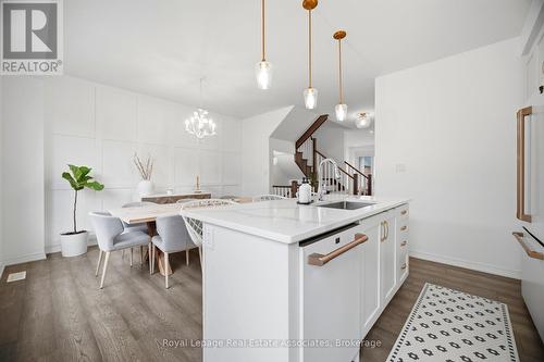 110 Huguenot Road, Oakville, ON - Indoor