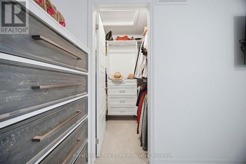 110 Huguenot Road, Oakville, ON - Indoor