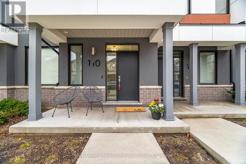 110 Huguenot Road, Oakville, ON - Outdoor