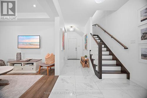 110 Huguenot Road, Oakville, ON - Indoor Photo Showing Other Room