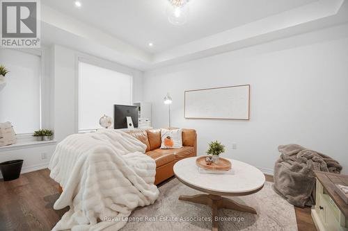 110 Huguenot Road, Oakville, ON - Indoor