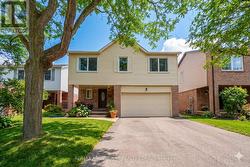 1148 BRIDLEWOOD TRAIL  Oakville, ON L6M 2L2
