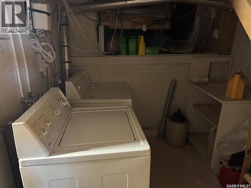 71 22Nd Street E, Prince Albert, SK - Indoor Photo Showing Laundry Room