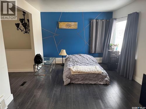 71 22Nd Street E, Prince Albert, SK - Indoor Photo Showing Bedroom