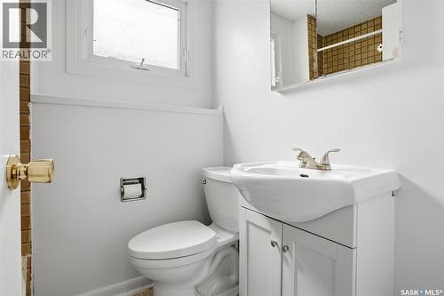 25 Knowles Crescent, Regina, SK - Indoor Photo Showing Bathroom