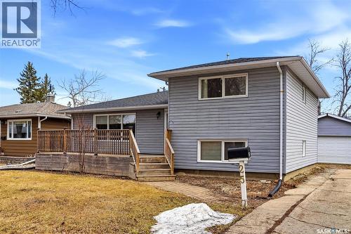 25 Knowles Crescent, Regina, SK - Outdoor With Exterior