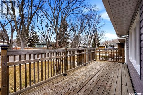 25 Knowles Crescent, Regina, SK - Outdoor With Deck Patio Veranda With Exterior