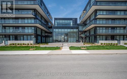 B426 - 1119 COOKE BOULEVARD  Burlington (Lasalle), ON L7T 0C7