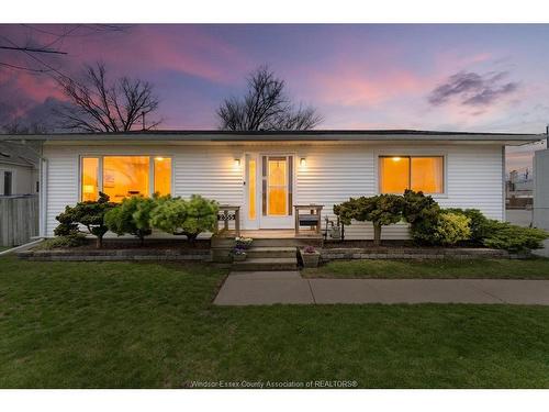 2355 PILLETTE  Windsor, ON N8T 1P7