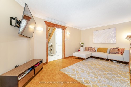 4426 Weeping Willow Drive, Mississauga, ON - Indoor Photo Showing Living Room