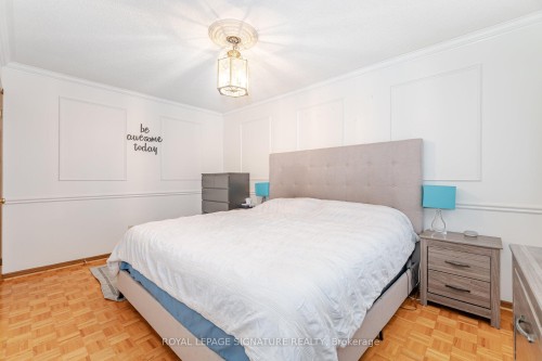 4426 Weeping Willow Drive, Mississauga, ON - Indoor Photo Showing Bedroom